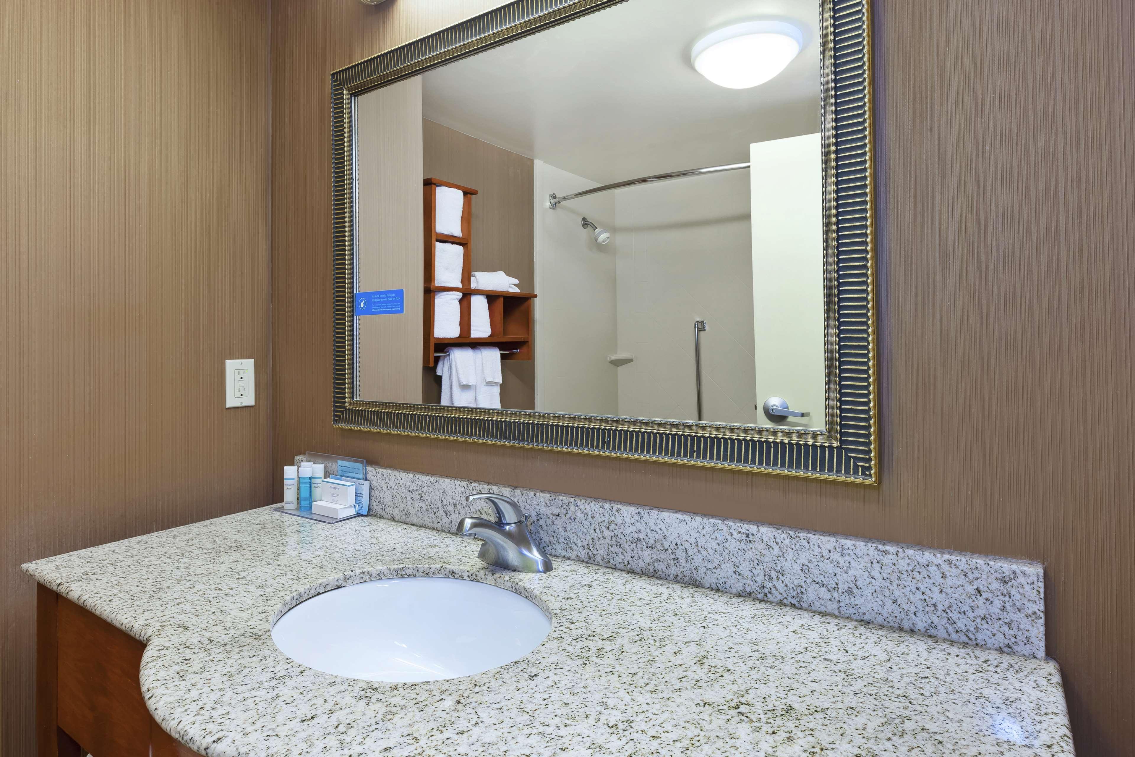 Hampton Inn & Suites Grand Rapids-Airport 28Th St Cascade Kültér fotó